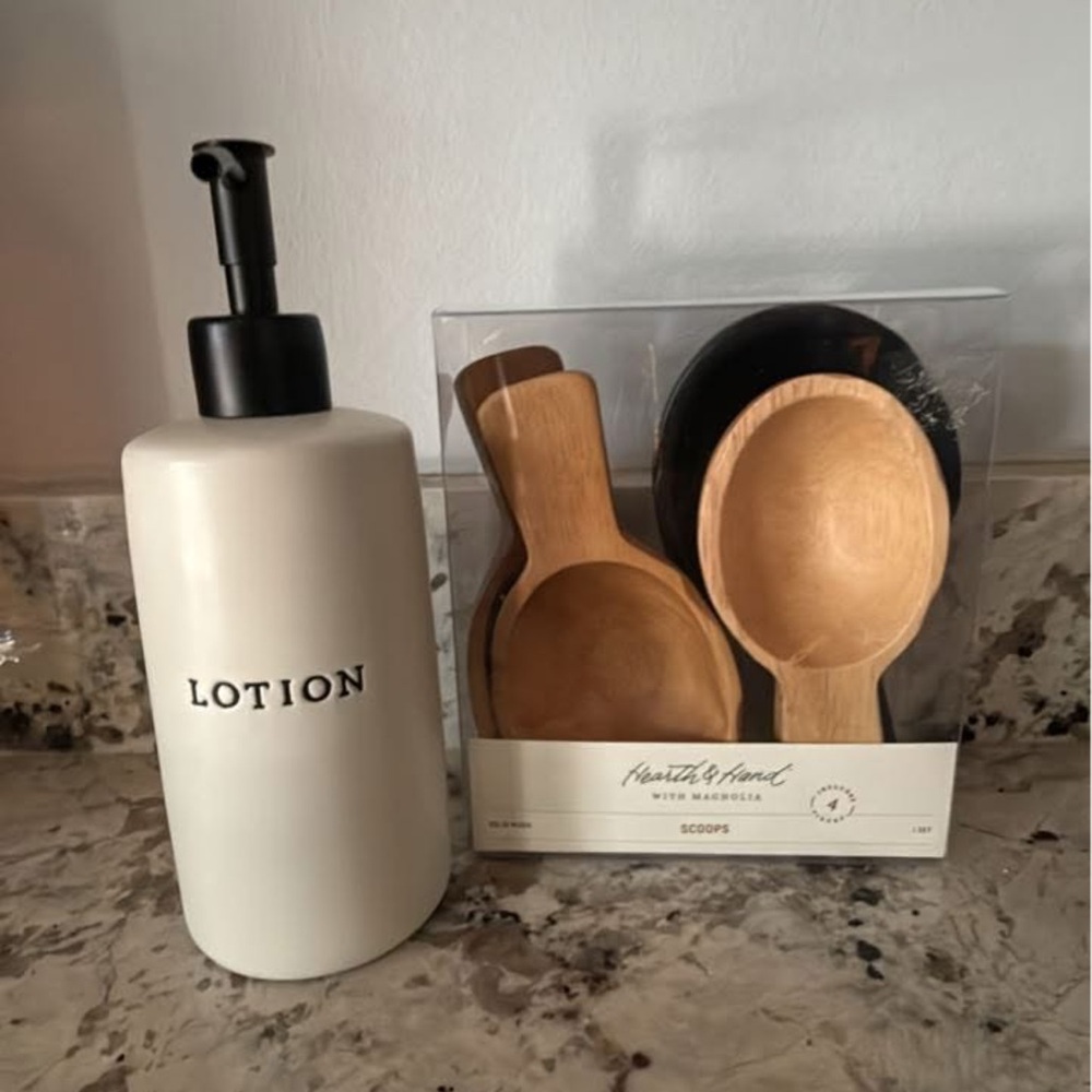 Hearth & Hand Natural Wood Scoops with Cream Lotion Dispenser